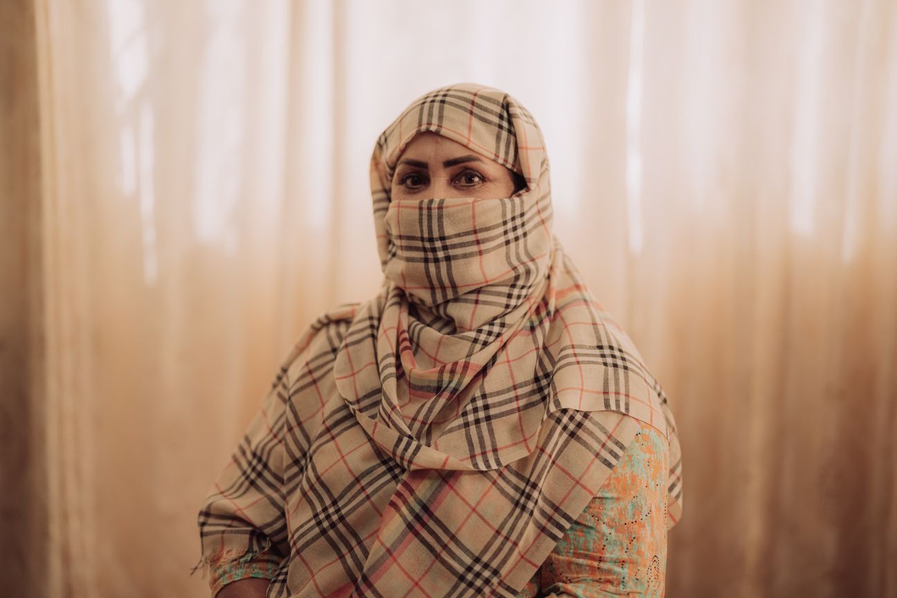 Afganistanska ženska, ki nosi ruto.